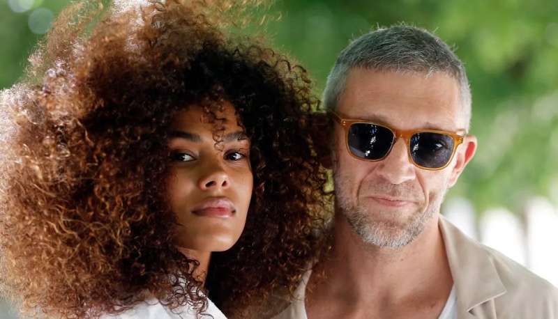 vincent cassel tina kunakey 5