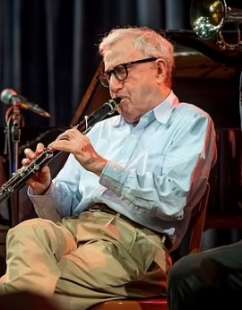 woody allen in concerto a milano con la new orleans jazz band.