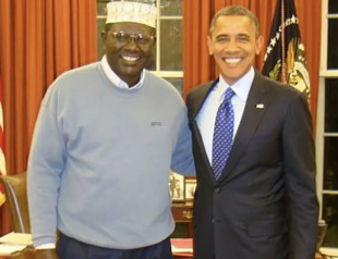 ABONGO MALIK OBAMA CON BARACK OBAMA