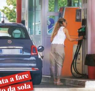 arianna meloni fa benzina foto di chi 1