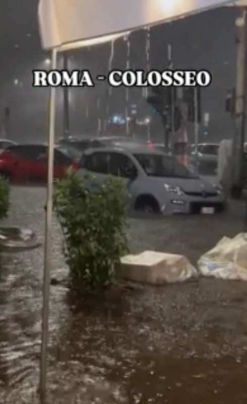 bomba d acqua a roma 12