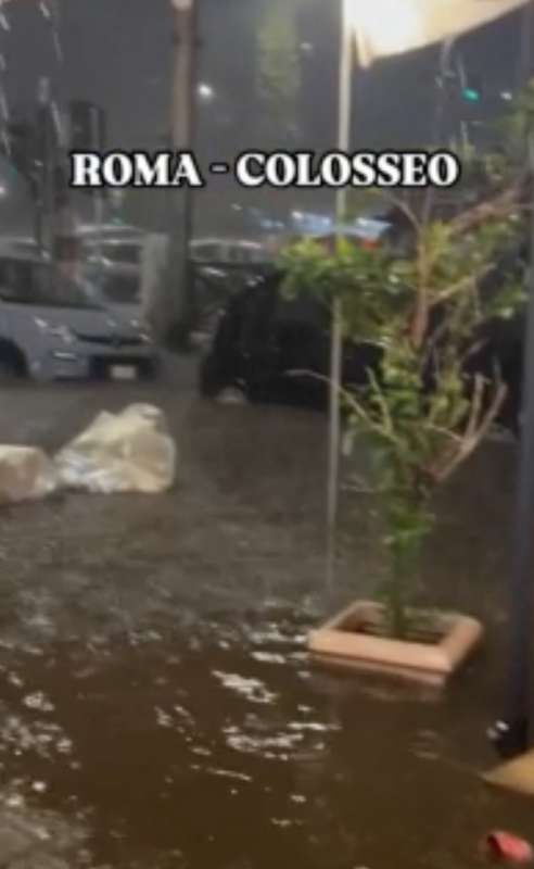 bomba d acqua a roma 13