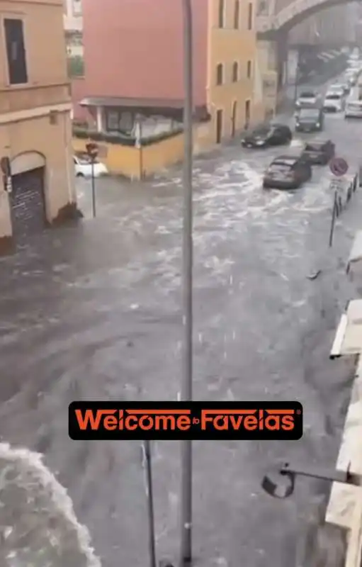 bomba d'acqua su roma   12