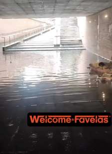 bomba d'acqua su roma 16