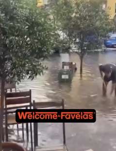 bomba d'acqua su roma 17