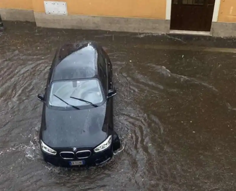 bomba d'acqua su roma   18