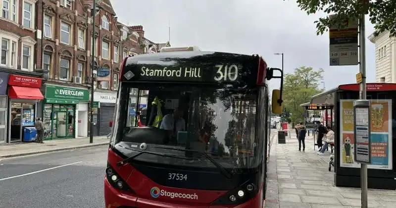 bus 310 londra