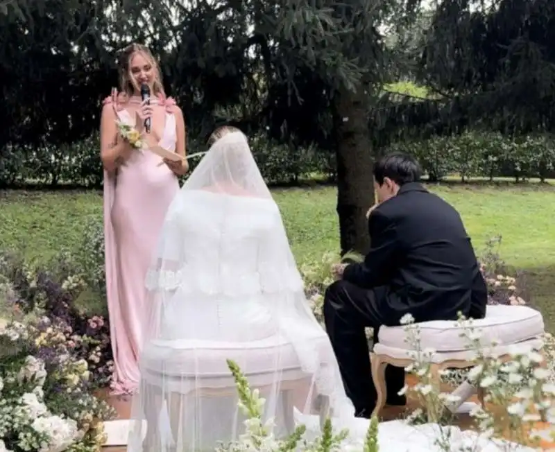 chiara ferragni al matrimonio veronica ferraro   davide simonetta   3