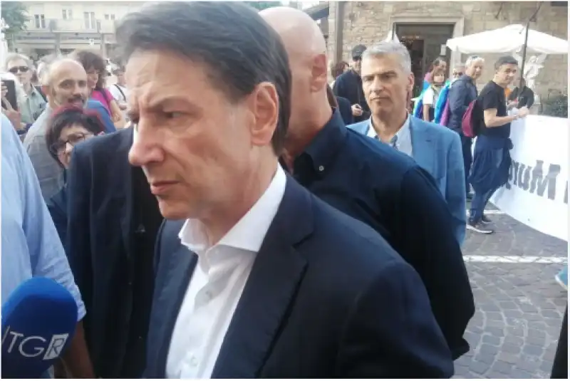 conte e la marcia a assisi