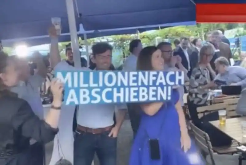 cori nazisti alla festa afd   1