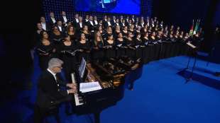 coro 115 anni della fondazione di acea