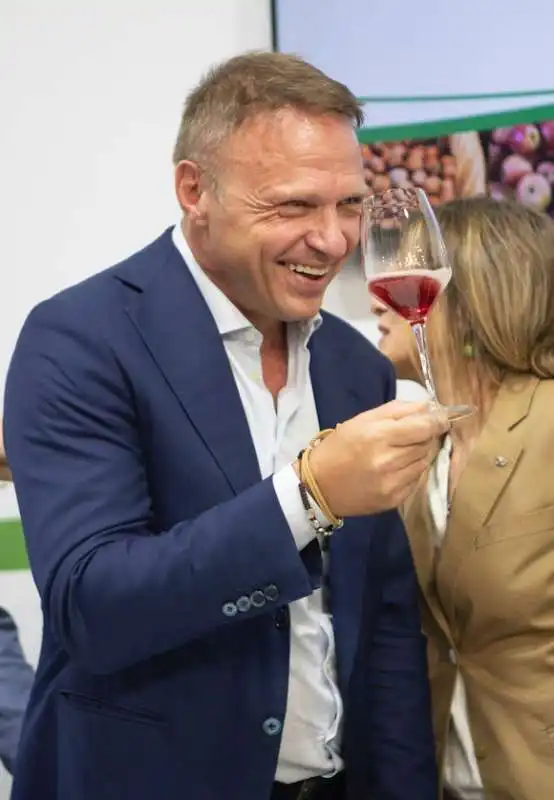 Francesco Lollobrigida in visita alla 15esima edizione di Terra Madre Salone del Gusto a torino - foto lapresse 