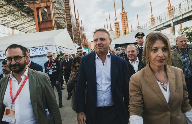 Francesco Lollobrigida in visita alla 15esima edizione di Terra Madre Salone del Gusto a torino - foto lapresse