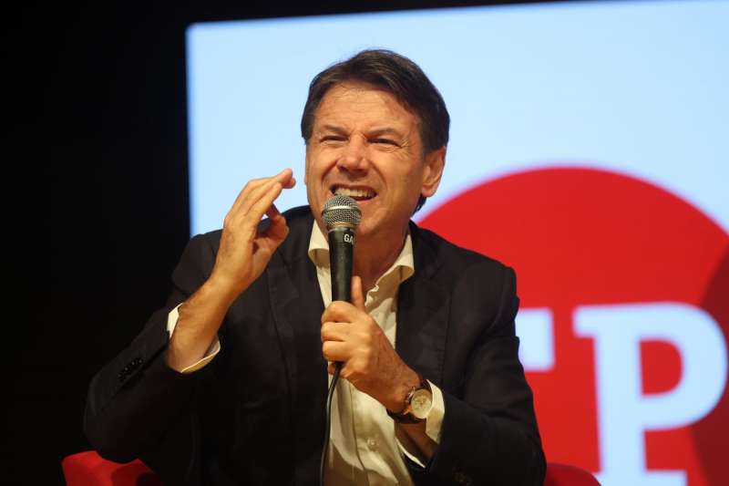 GIUSEPPE CONTE ALLA FESTA DI TPI - FOTO LAPRESSE