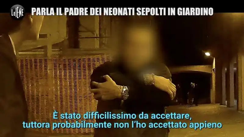 il padre dei neonati sepolti in giardino parla alle iene   2