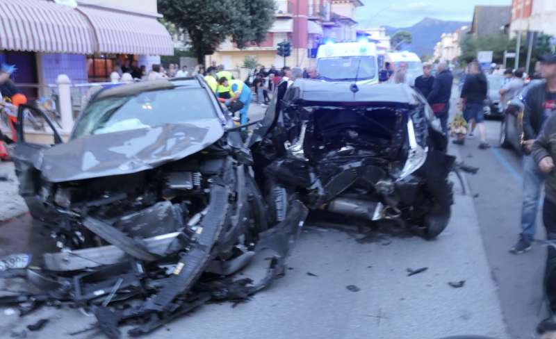 INCIDENTE A CAMAIORE