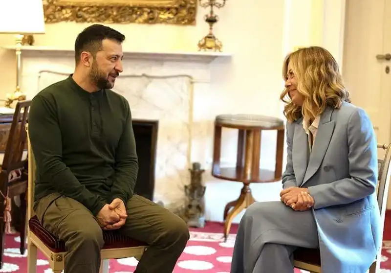 incontro tra giorgia meloni e volodymyr zelensky a cernobbio