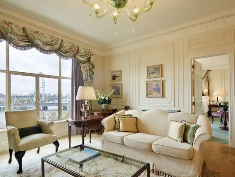 la suite personale di claude monet   savoy hotel 