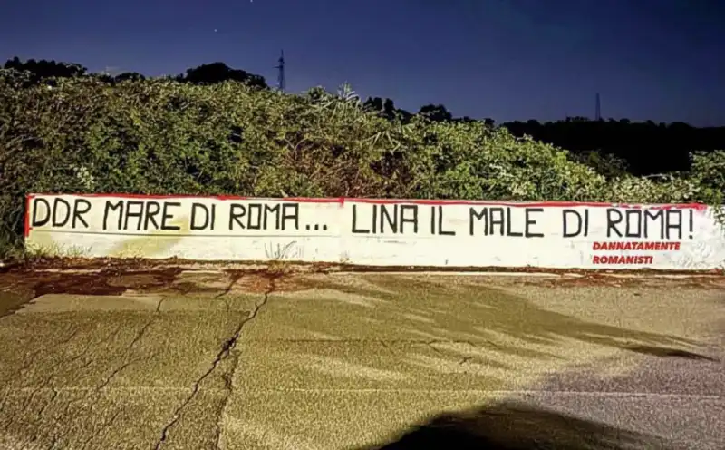 LINA SOULOUKOU MALE DI ROMA