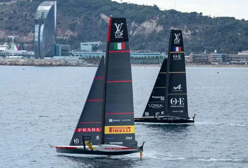 LUNA ROSSA - LOUIS VUITTON CUP 