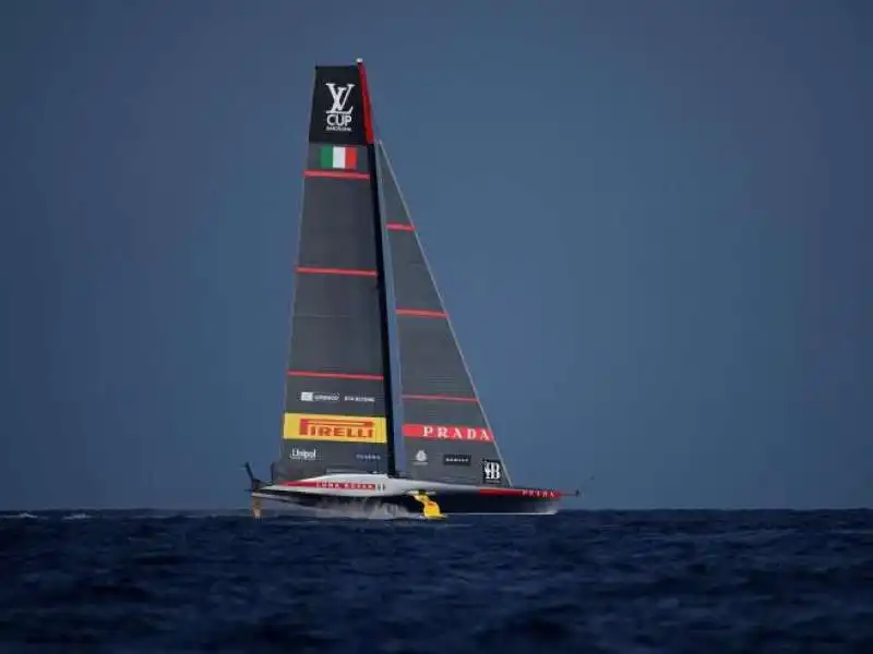 LUNA ROSSA - LOUIS VUITTON CUP 