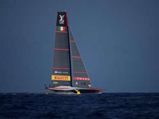 LUNA ROSSA - LOUIS VUITTON CUP