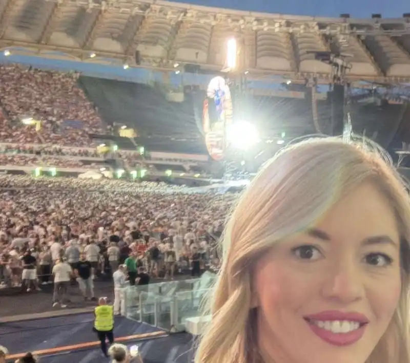 maria rosaria boccia al concerto dei coldplay 