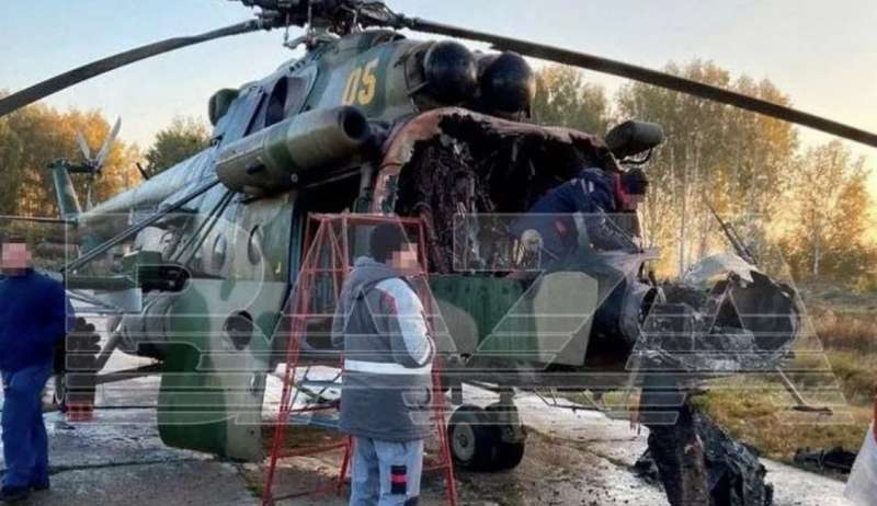 Mi-8 incendiato dai due sedicenni a Omsk