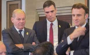 Olaf Scholz Emmanuel Macron e Pedro Sanchez