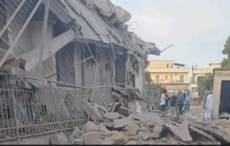 palazzina crollata a saviano, napoli  