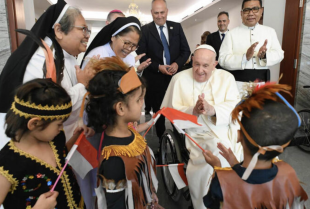 papa francesco in indonesia 1