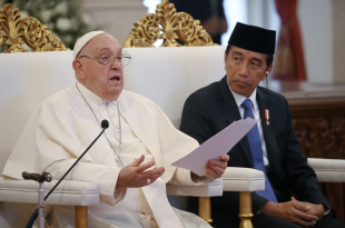 papa francesco in indonesia 3