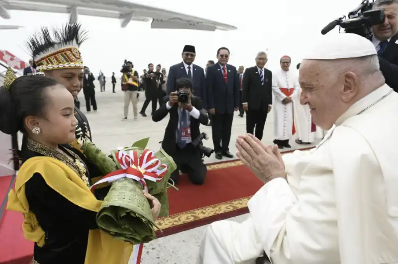 papa francesco in indonesia  4