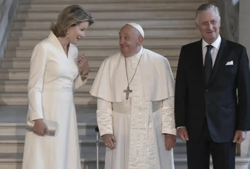 Papa Francesco  re Philippe e la regina Mathilde in belgio