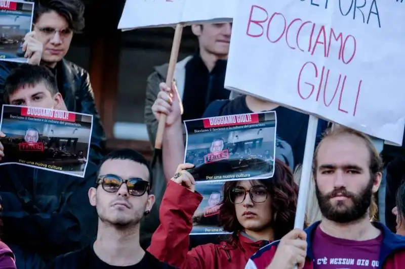 proteste contro alessandro giuli alla sapienza - foto lapresse - 1