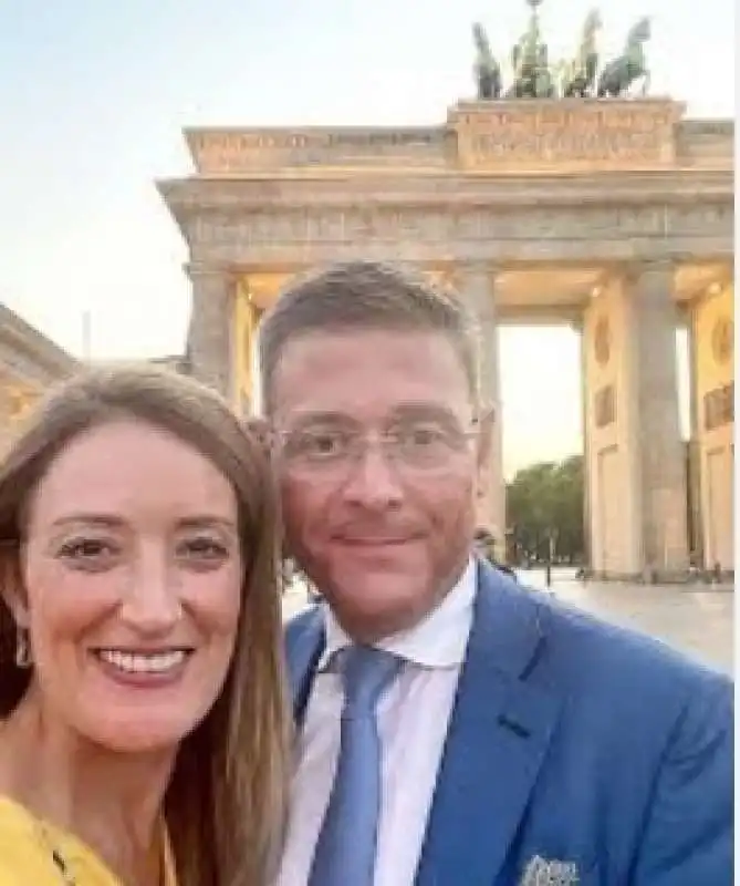 ROBERTA E UKKO METSOLA