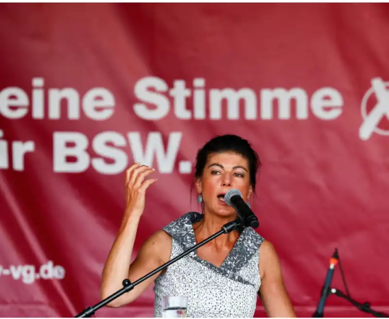 SAHRA WAGENKNECHT