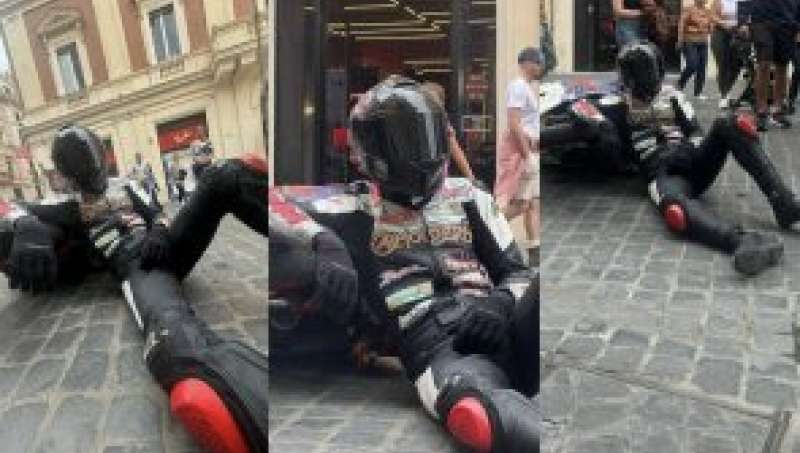 tananai inscena un finto incidente in moto per annunciare il nuovo album