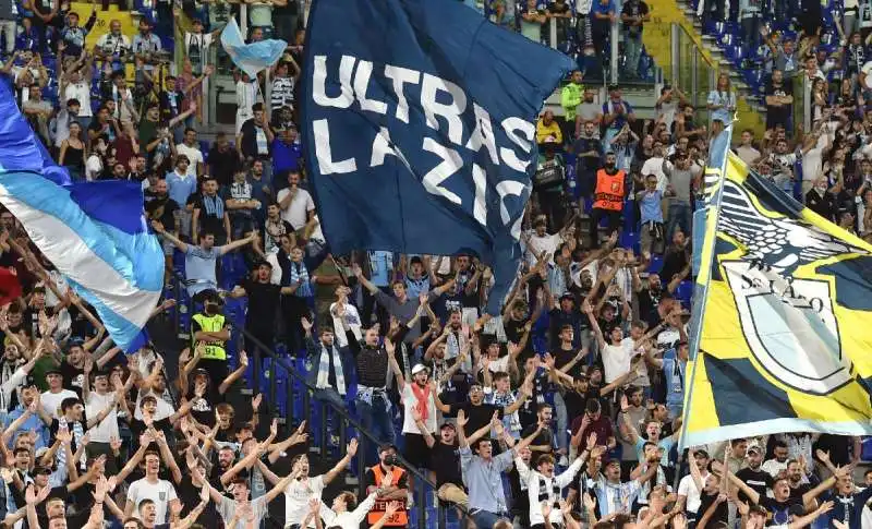 tifosi allo stadio  3