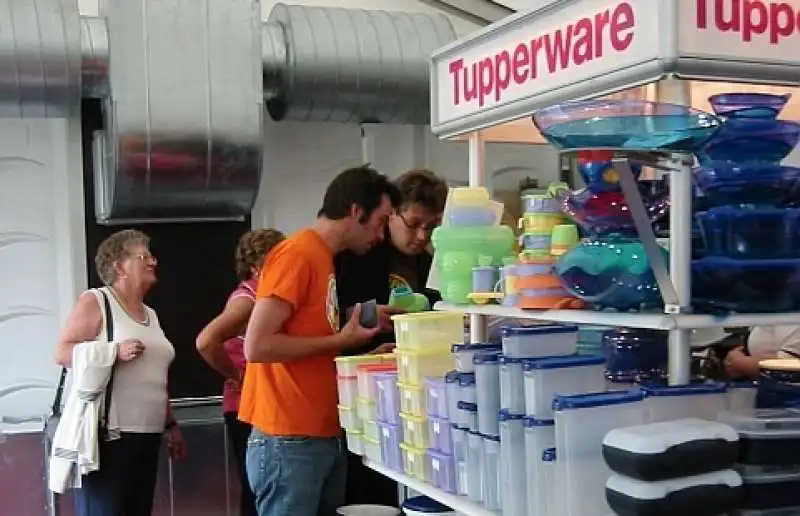 tupperware 2