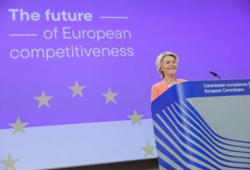 URSULA VON DER LEYEN PRESENTA LA NUOVA COMMISSIONE EUROPEA