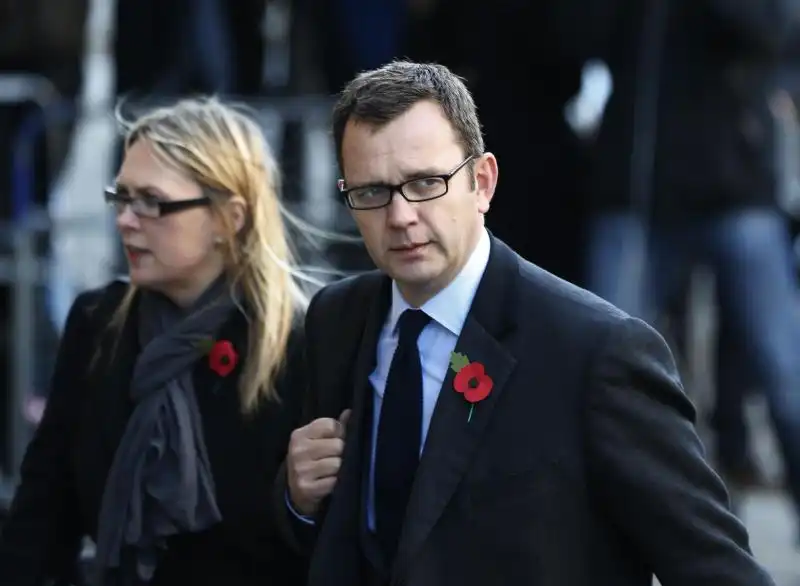 ANDY COULSON AL PROCESSO SUL TABLOID GATE 