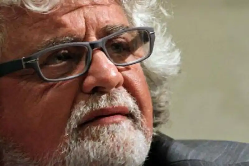 BEPPE GRILLO A ROMA IN SENATO 