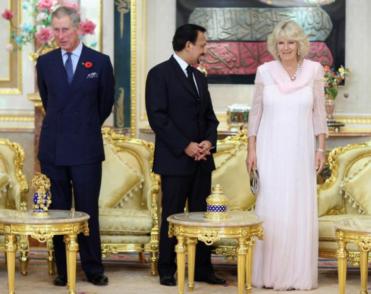 Hassanal Bolkiah con Carlo e Camilla