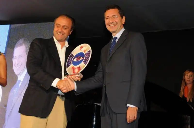 Ignazio Marino premia Nicolo Bassetti 