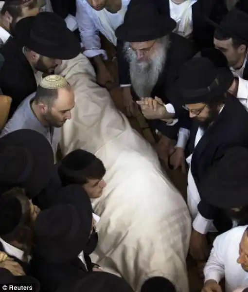 ISRAELE I FUNERALI DEL RABBINO OVADIA YOSEF 