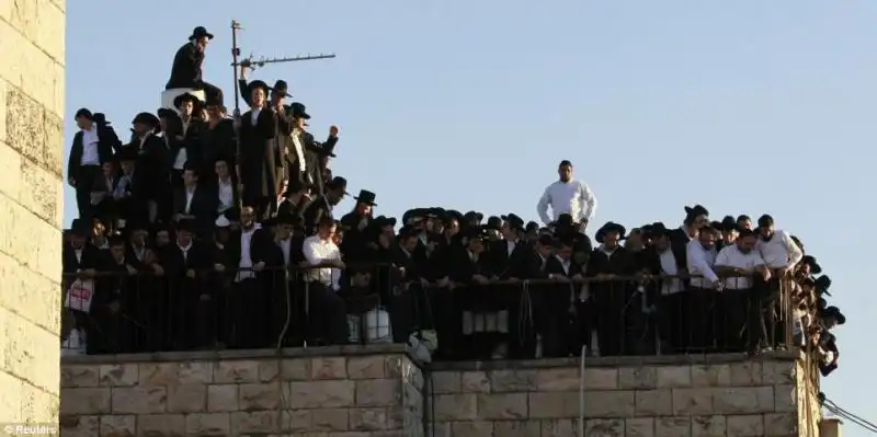 ISRAELE I FUNERALI DEL RABBINO OVADIA YOSEF 