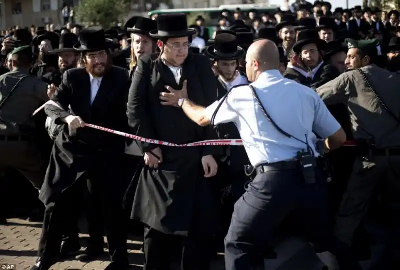 ISRAELE I FUNERALI DEL RABBINO OVADIA YOSEF 