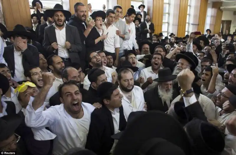 ISRAELE I FUNERALI DEL RABBINO OVADIA YOSEF 