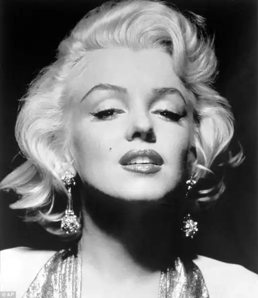 MARILYN MONROE 